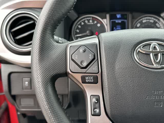Used 2022 Toyota Tacoma SR5 AWD/4WD image 8