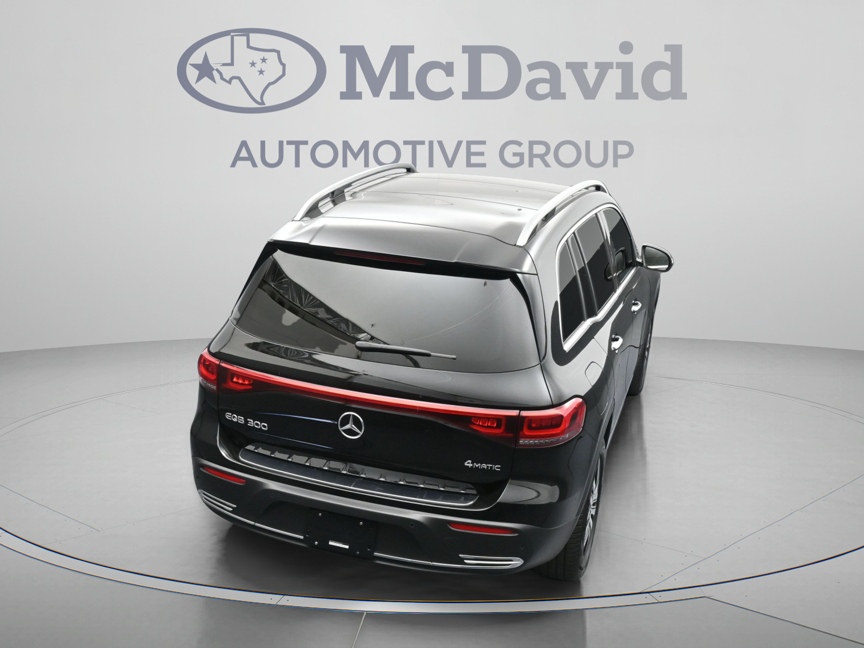 Used 2023 Mercedes-Benz EQB 300 4MATIC image 39