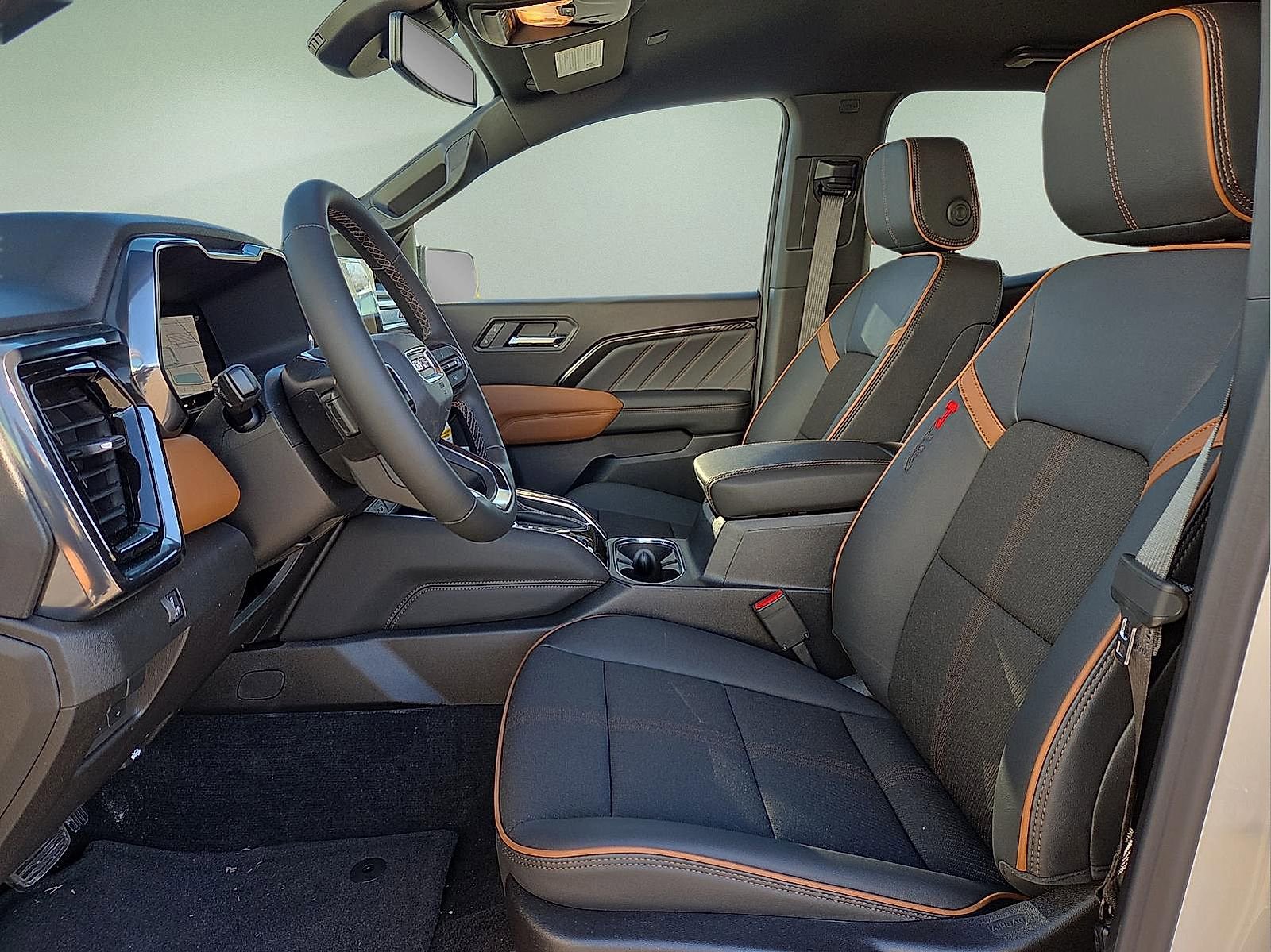 New 2026 GMC Canyon AT4 AWD/4WD image 15