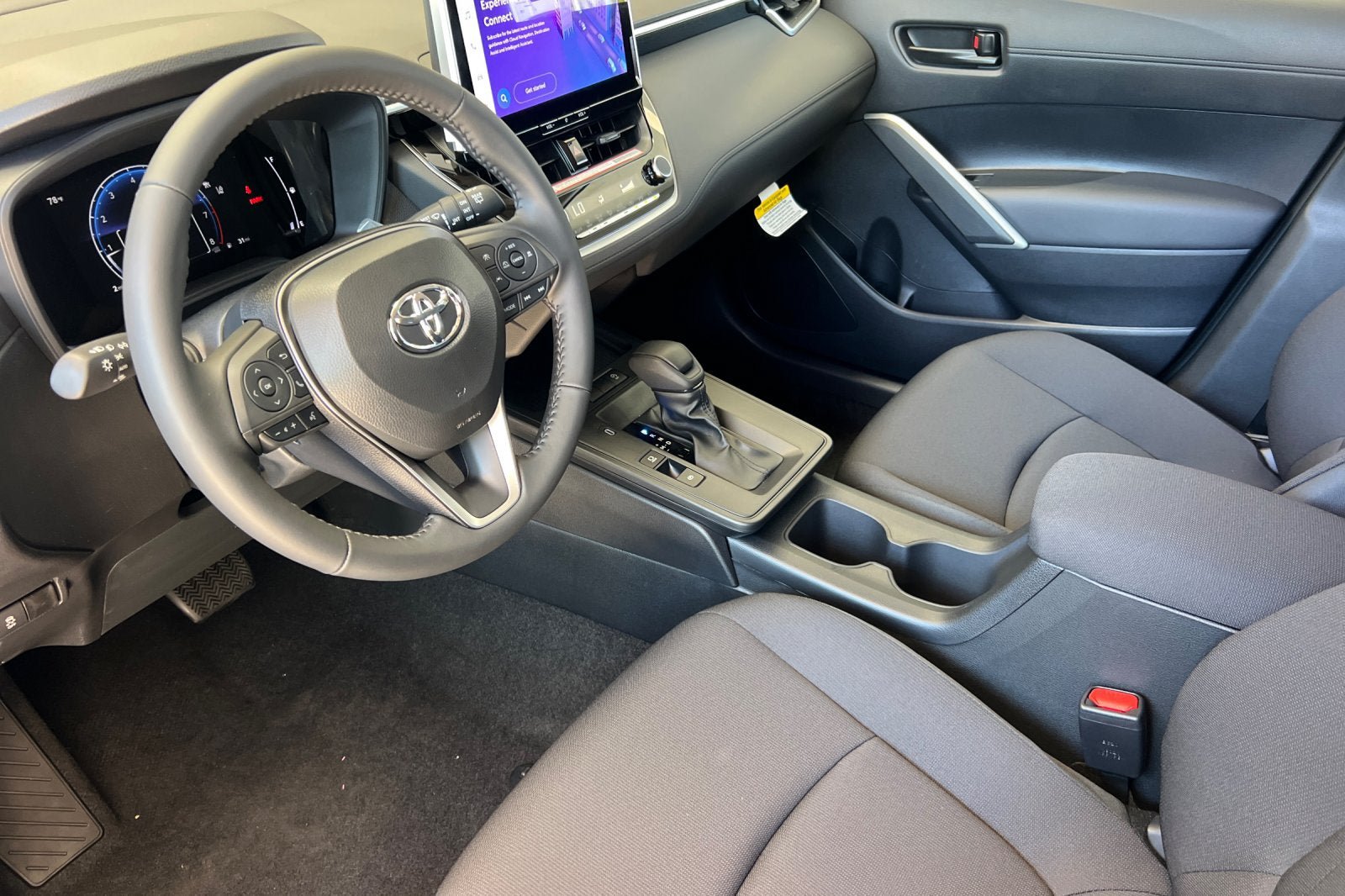 New 2026 Toyota Corolla Cross LE w/ Moonroof Package FWD image 12