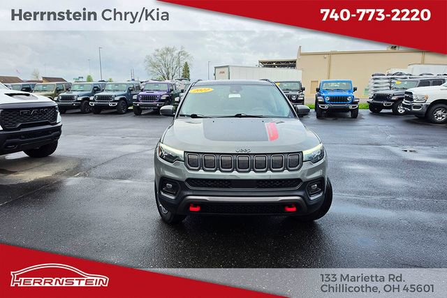 Used 2022 Jeep Compass Trailhawk w/ Trailhawk Elite Group AWD/4WD image 2
