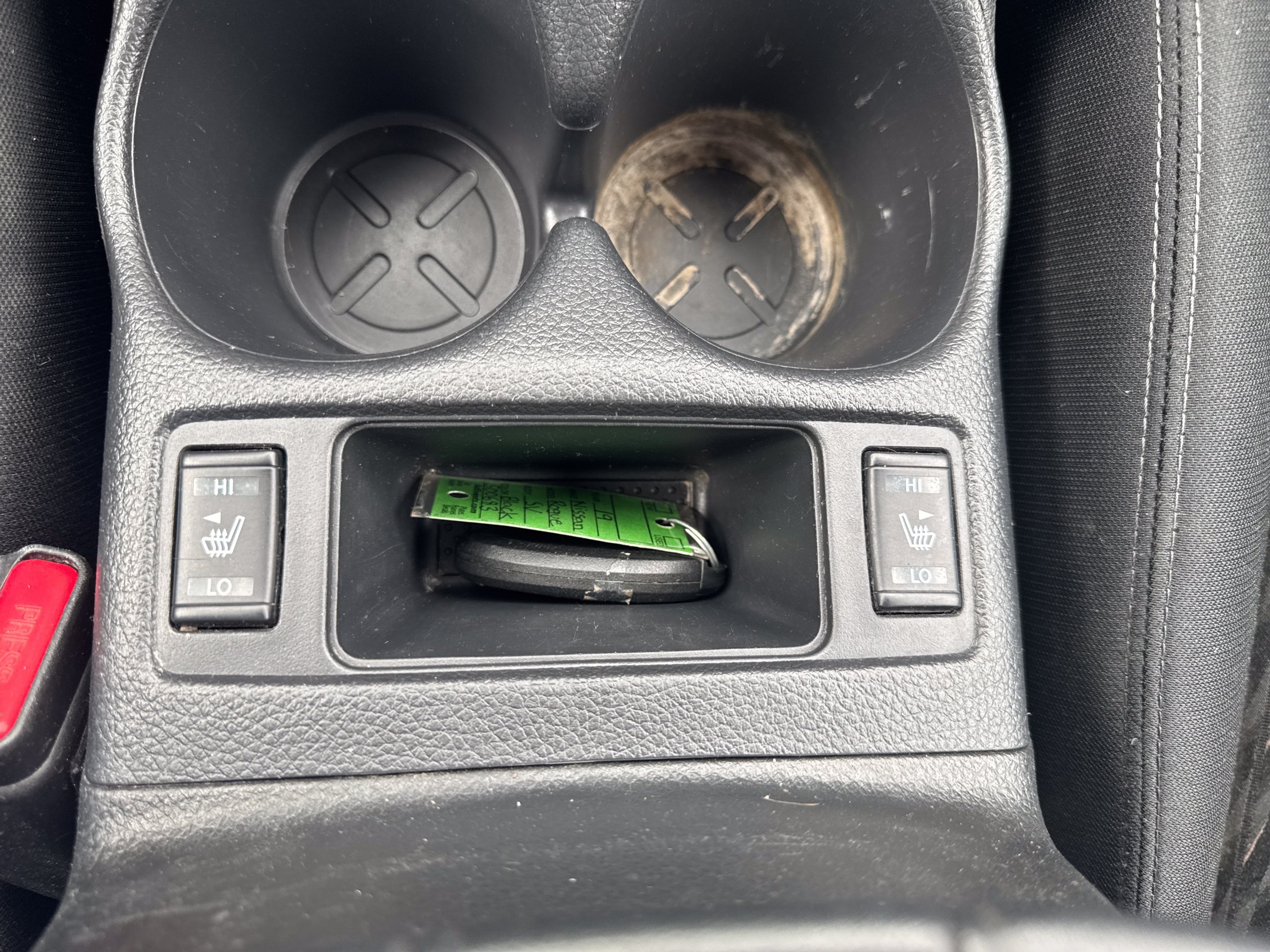 Used 2019 Nissan Rogue SV AWD/4WD image 18
