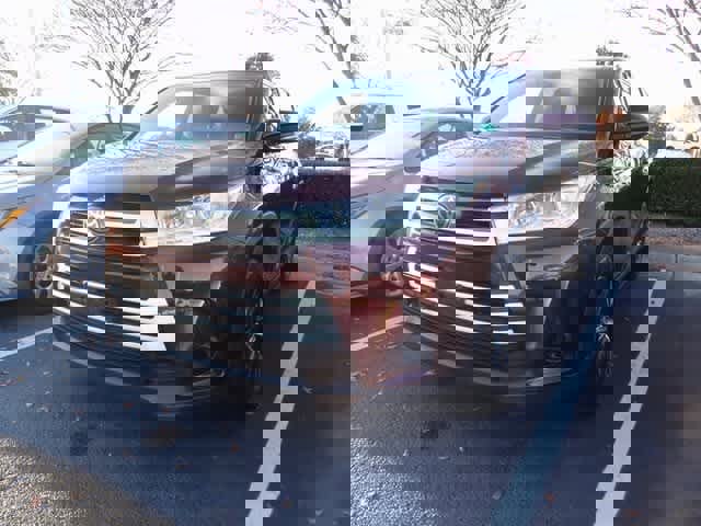 Used 2019 Toyota Highlander LE