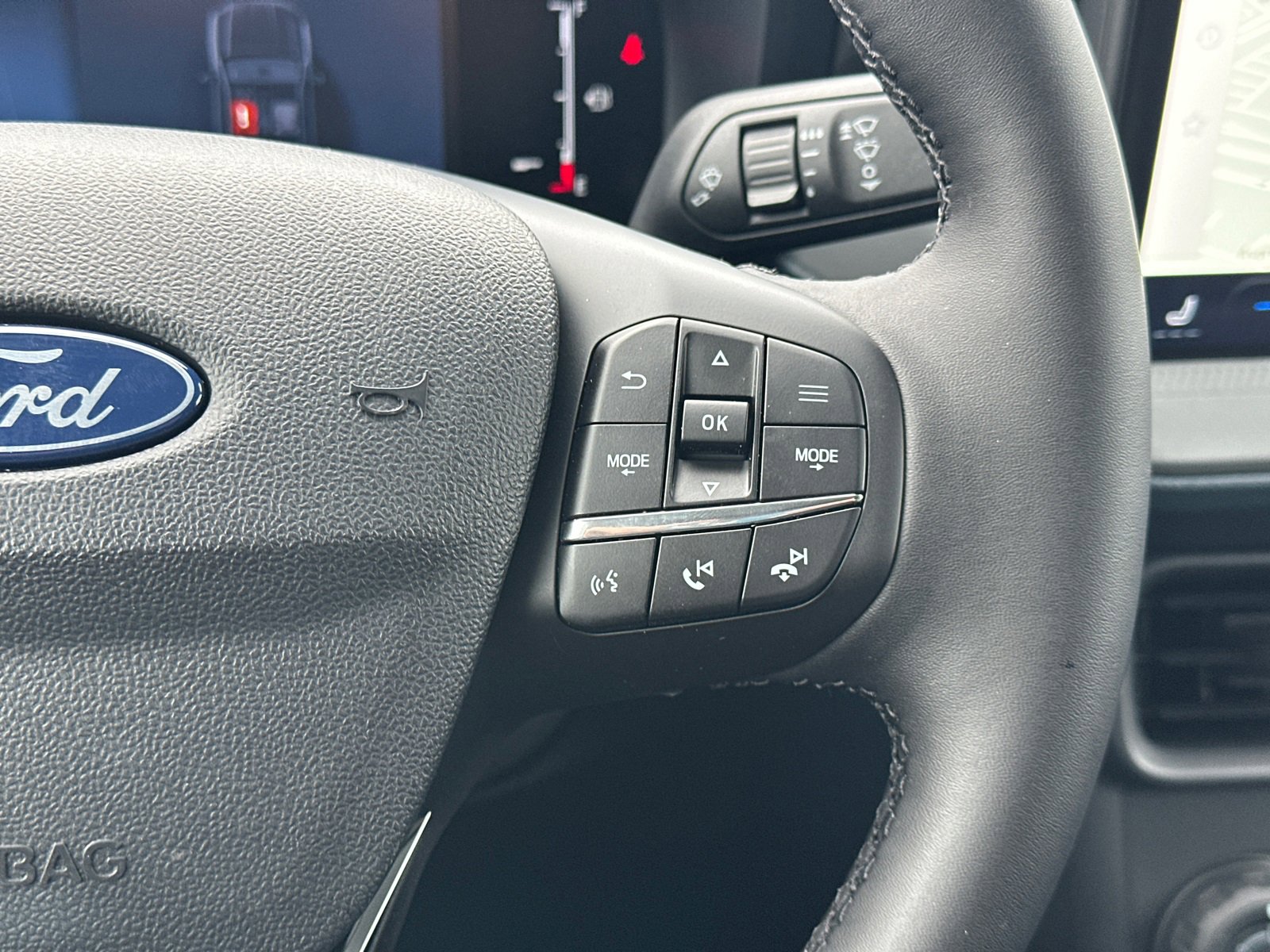 New 2025 Ford Maverick Lariat w/ Black Appearance Package image 22