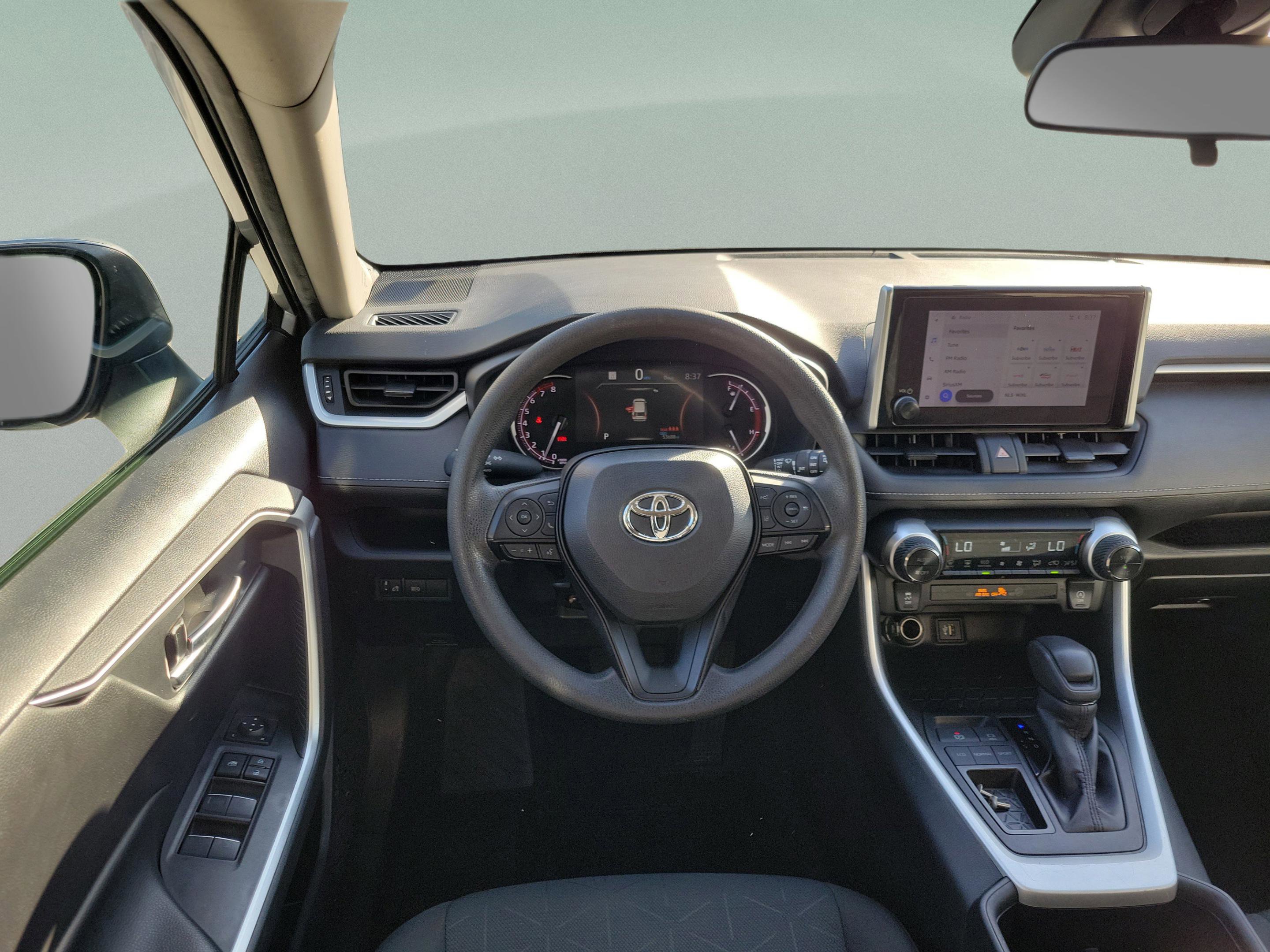 Used 2024 Toyota RAV4 XLE FWD image 13