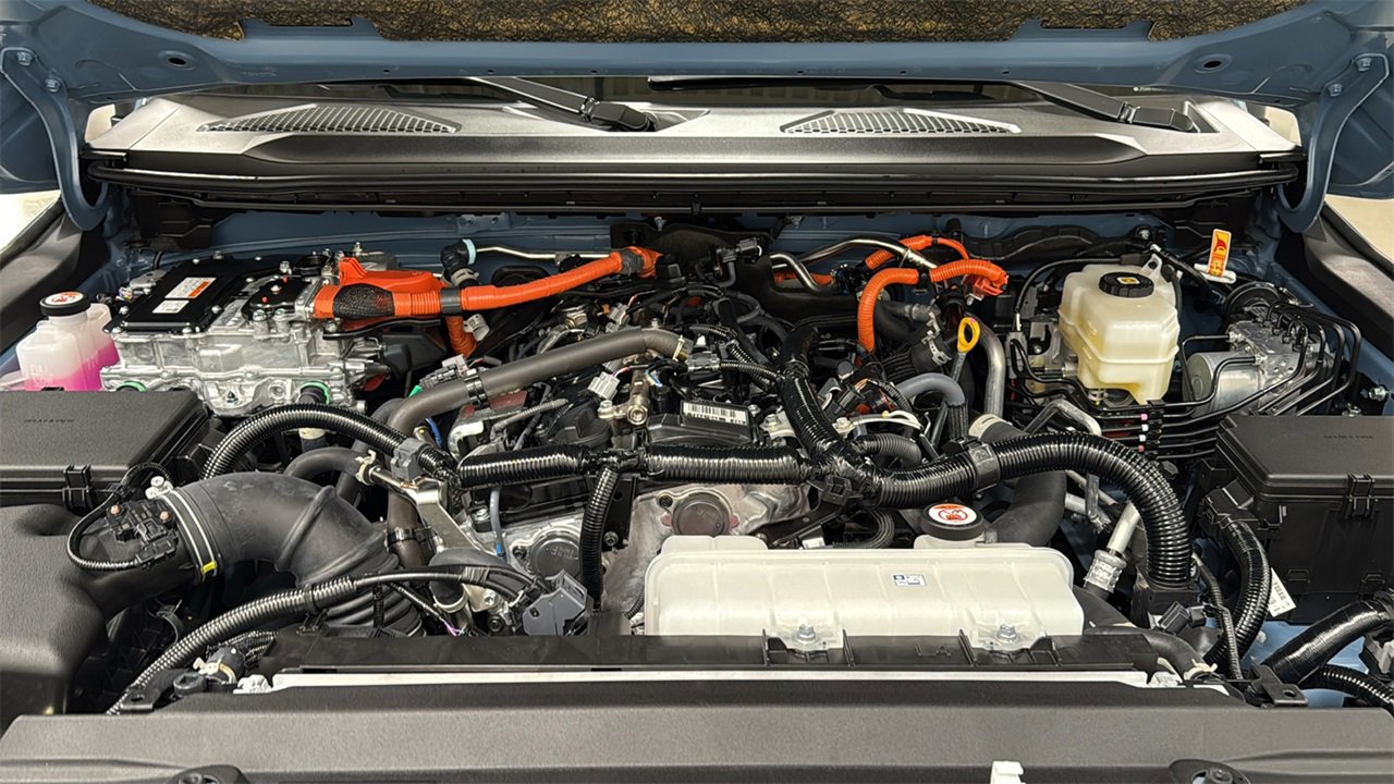 Certified 2025 Toyota Land Cruiser image 25