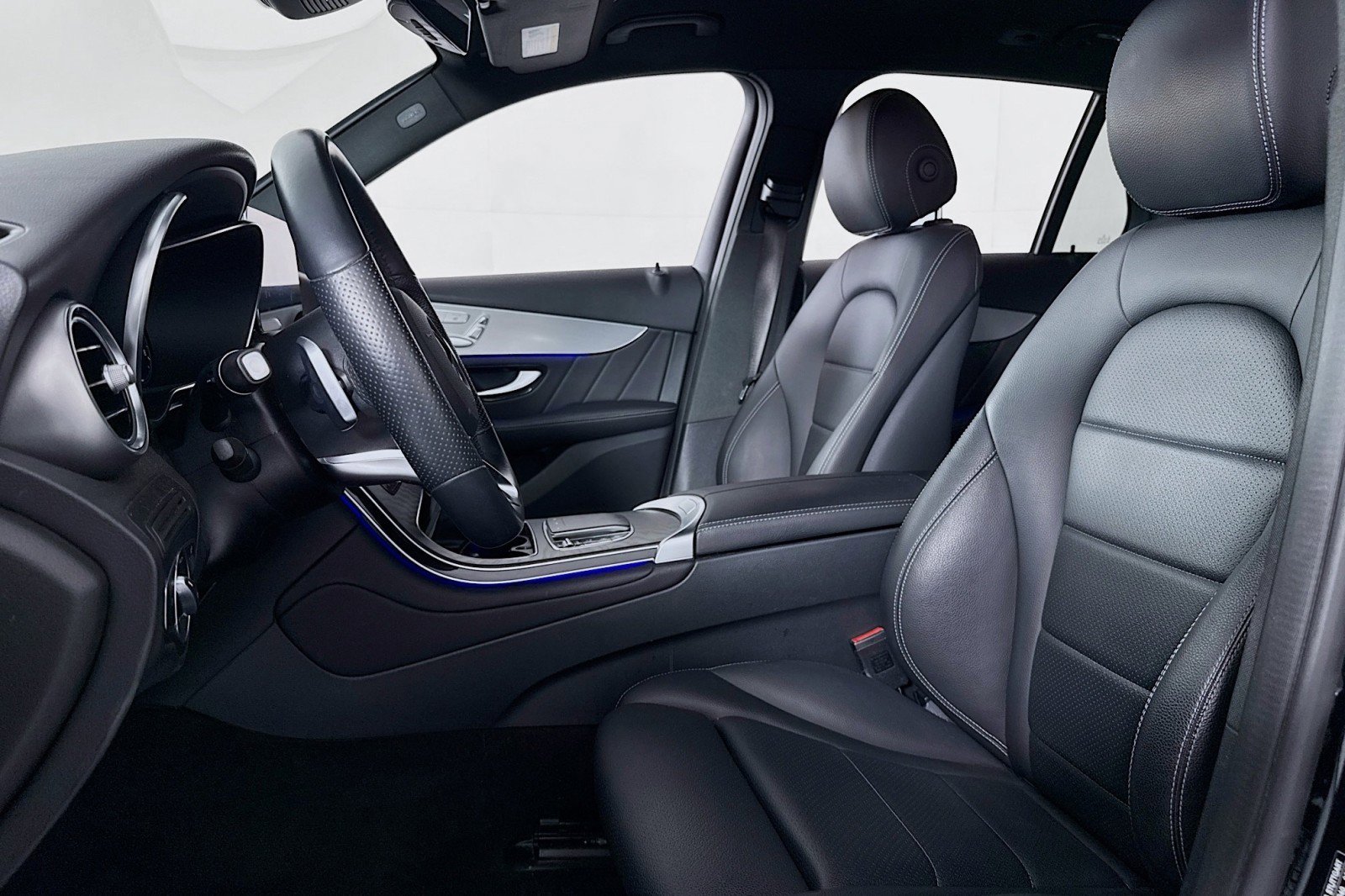 Certified 2022 Mercedes-Benz GLC 300 image 17