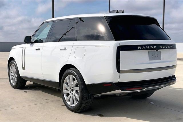 New 2026 Land Rover Range Rover SE image 3