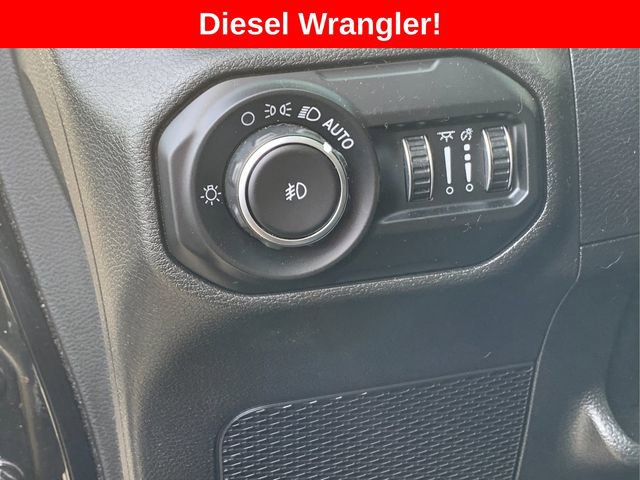 Certified 2020 Jeep Wrangler Unlimited Sahara image 18