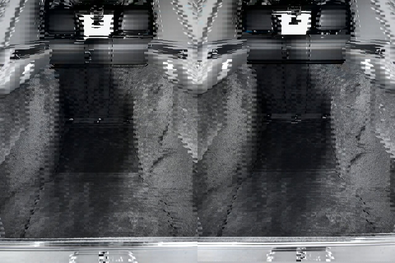 Used 2023 Rolls-Royce Cullinan Black Badge w/ Driver's Package image 16