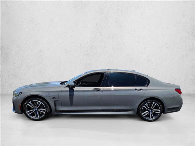 Used 2022 BMW 745e xDrive w/ M Sport Package AWD/4WD image 9