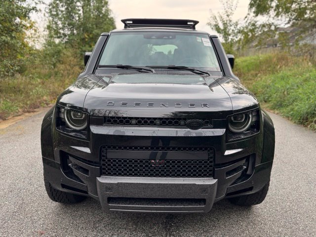 New 2026 Land Rover Defender 110 OCTA AWD/4WD image 3