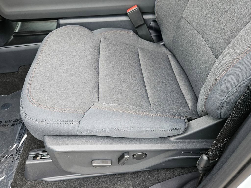 New 2025 Ford Expedition Active image 13