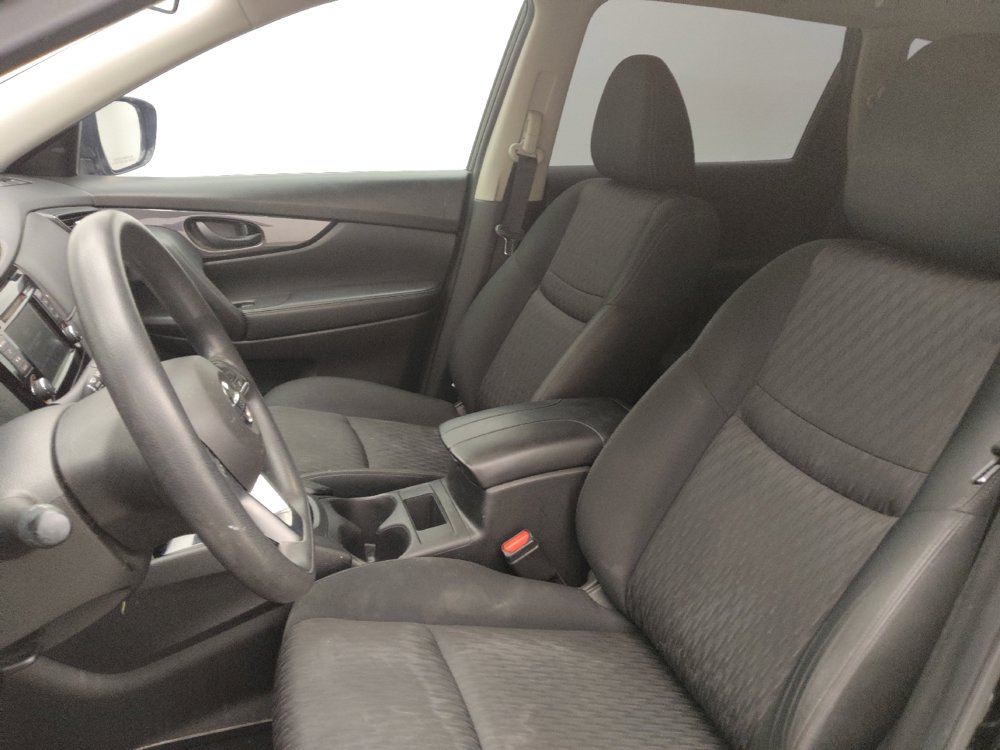 Used 2020 Nissan Rogue S FWD image 17