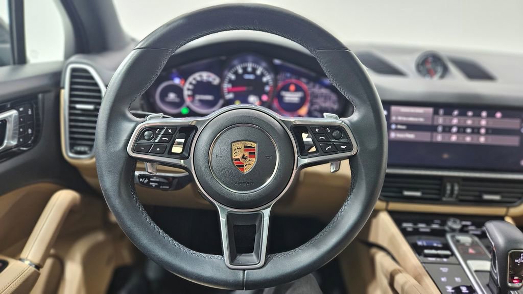 Used 2023 Porsche Cayenne Platinum Edition AWD/4WD image 28