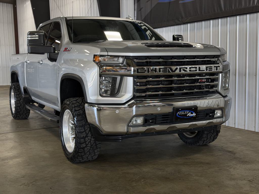 Used 2020 Chevrolet Silverado 2500 LTZ w/ LTZ Premium Package AWD/4WD image 28