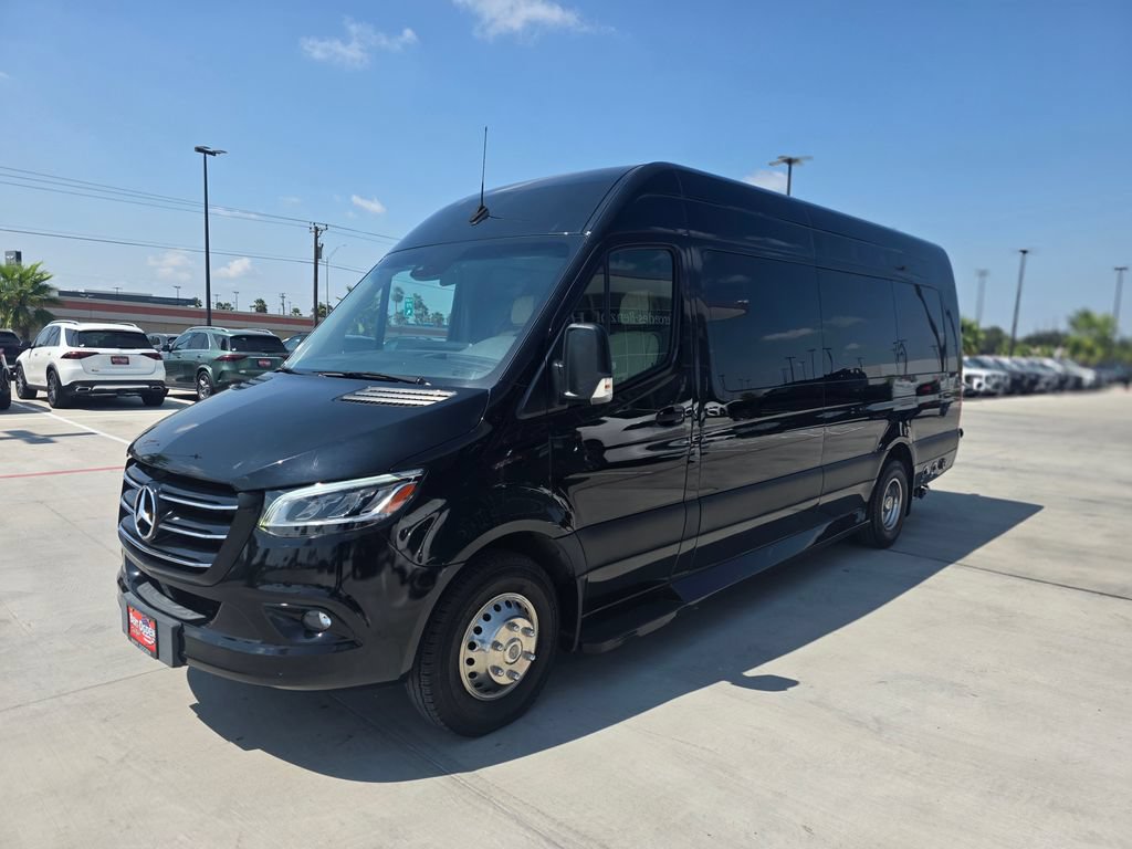 Used 2020 Mercedes-Benz Sprinter 3500 image 4