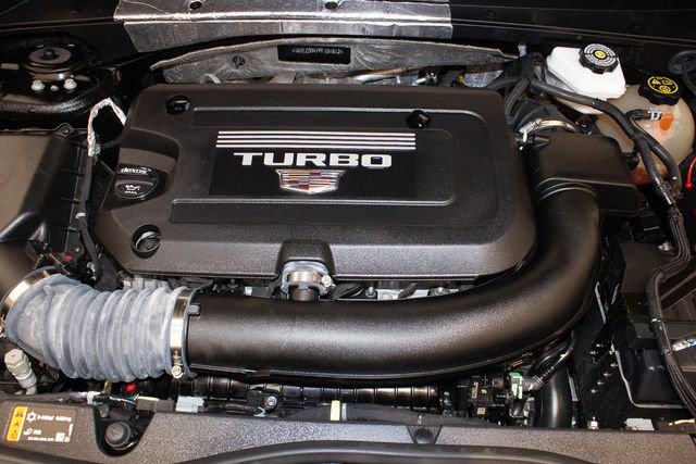 Used 2023 Cadillac XT4 Premium Luxury image 3