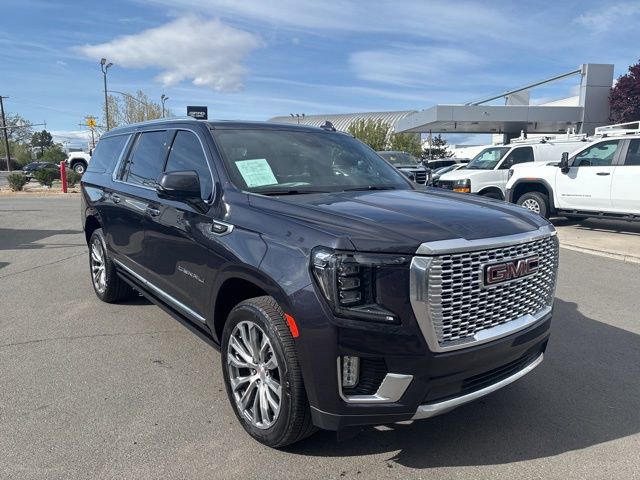 Used 2024 GMC Yukon XL Denali image 3