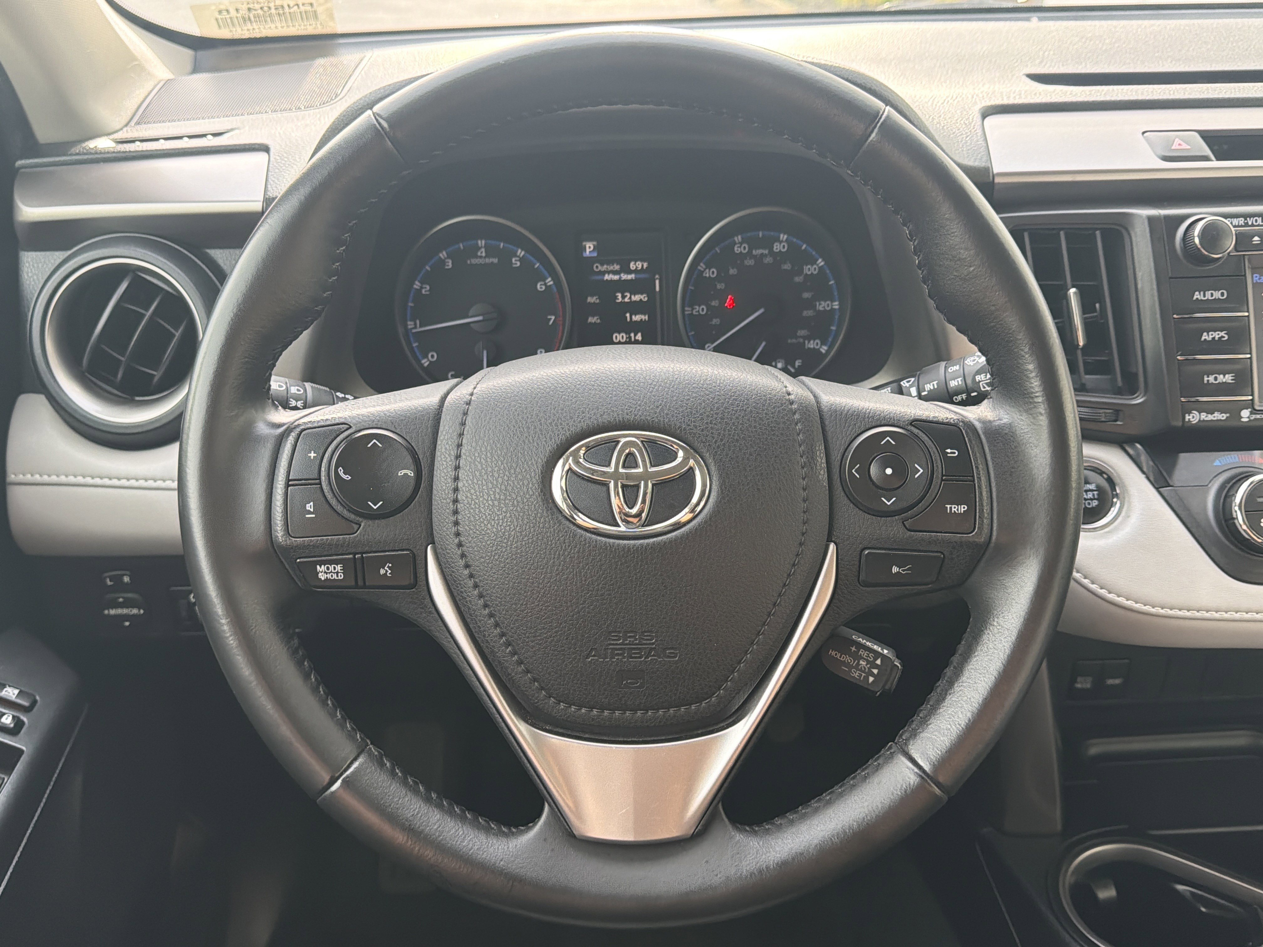 Used 2018 Toyota RAV4 XLE image 16