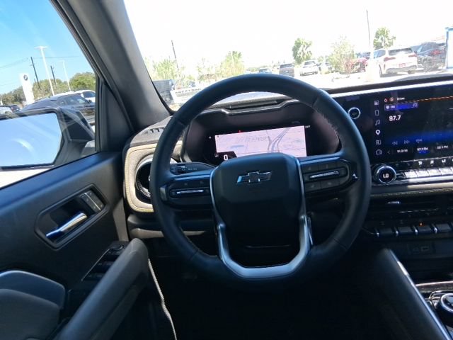 Used 2026 Chevrolet Colorado ZR2 w/ Technology Package AWD/4WD image 9