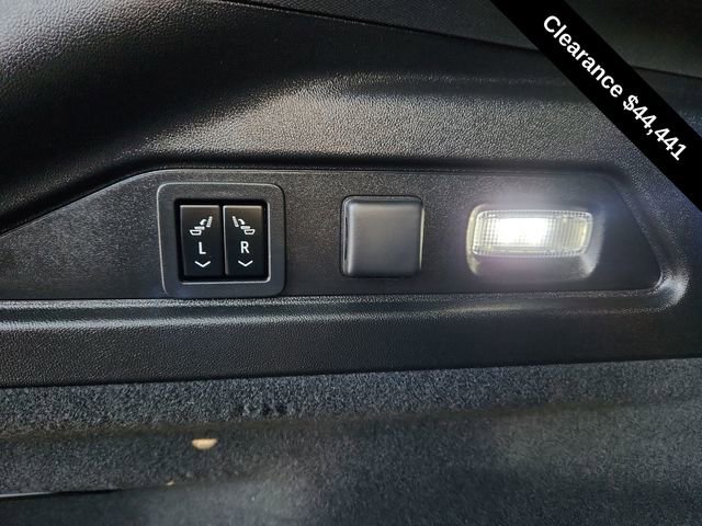 Used 2025 Cadillac Lyriq Sport image 33