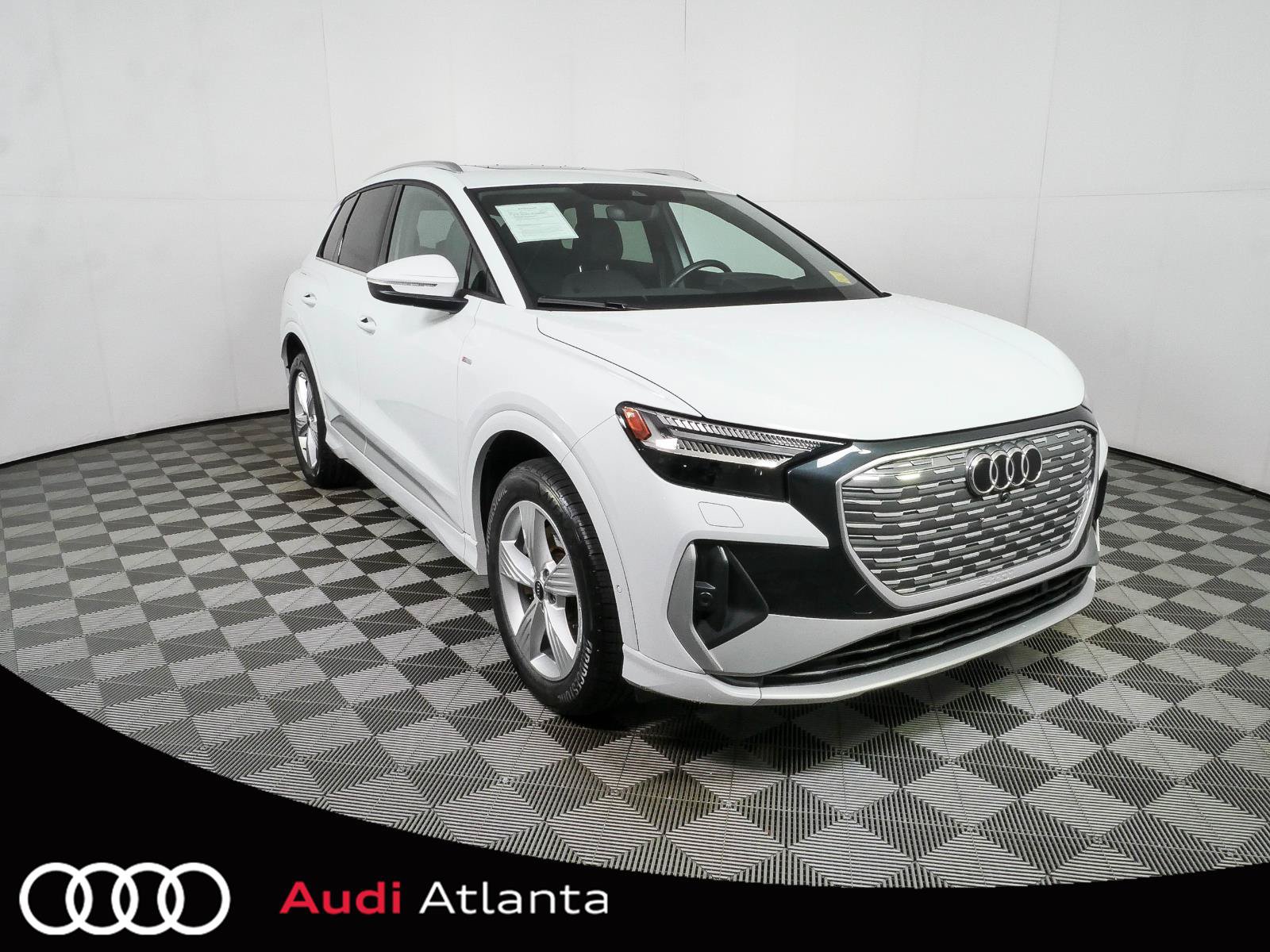 Used 2023 Audi Q4 e-tron Prestige AWD/4WD video 1