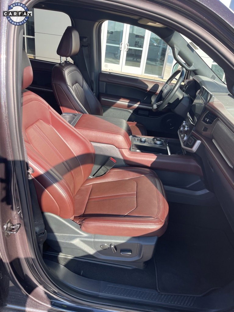 Used 2024 Ford Expedition Limited image 23