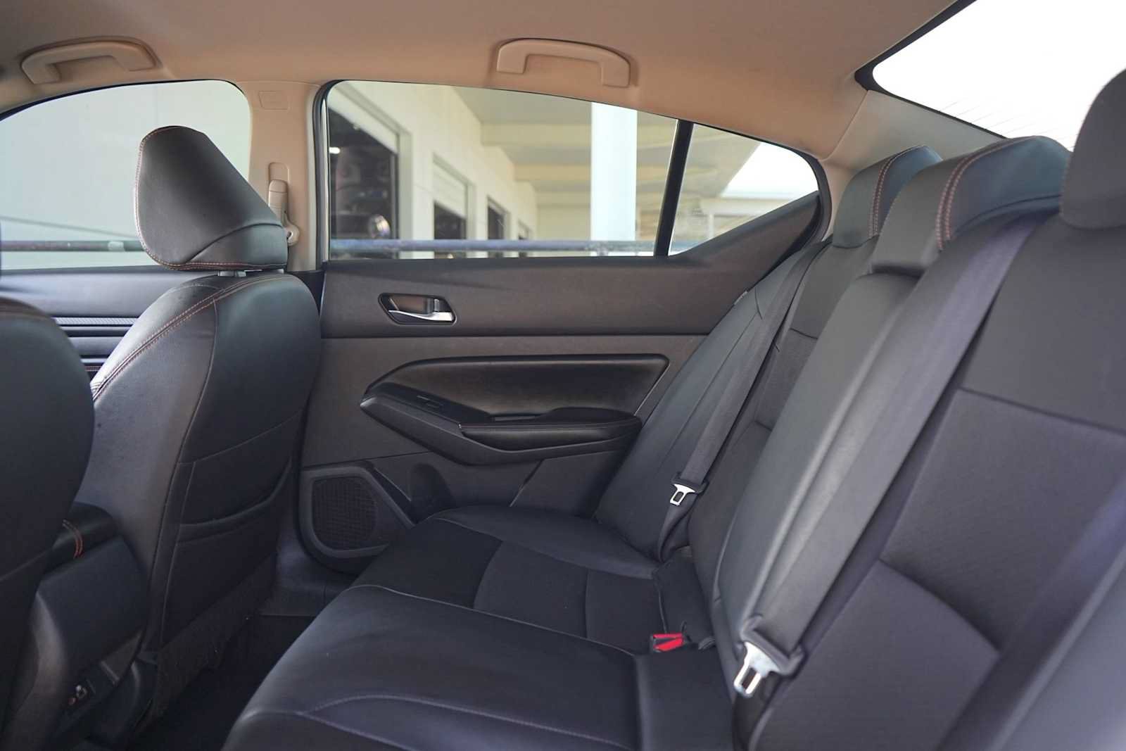 Used 2022 Nissan Altima 2.5 SR AWD/4WD image 14