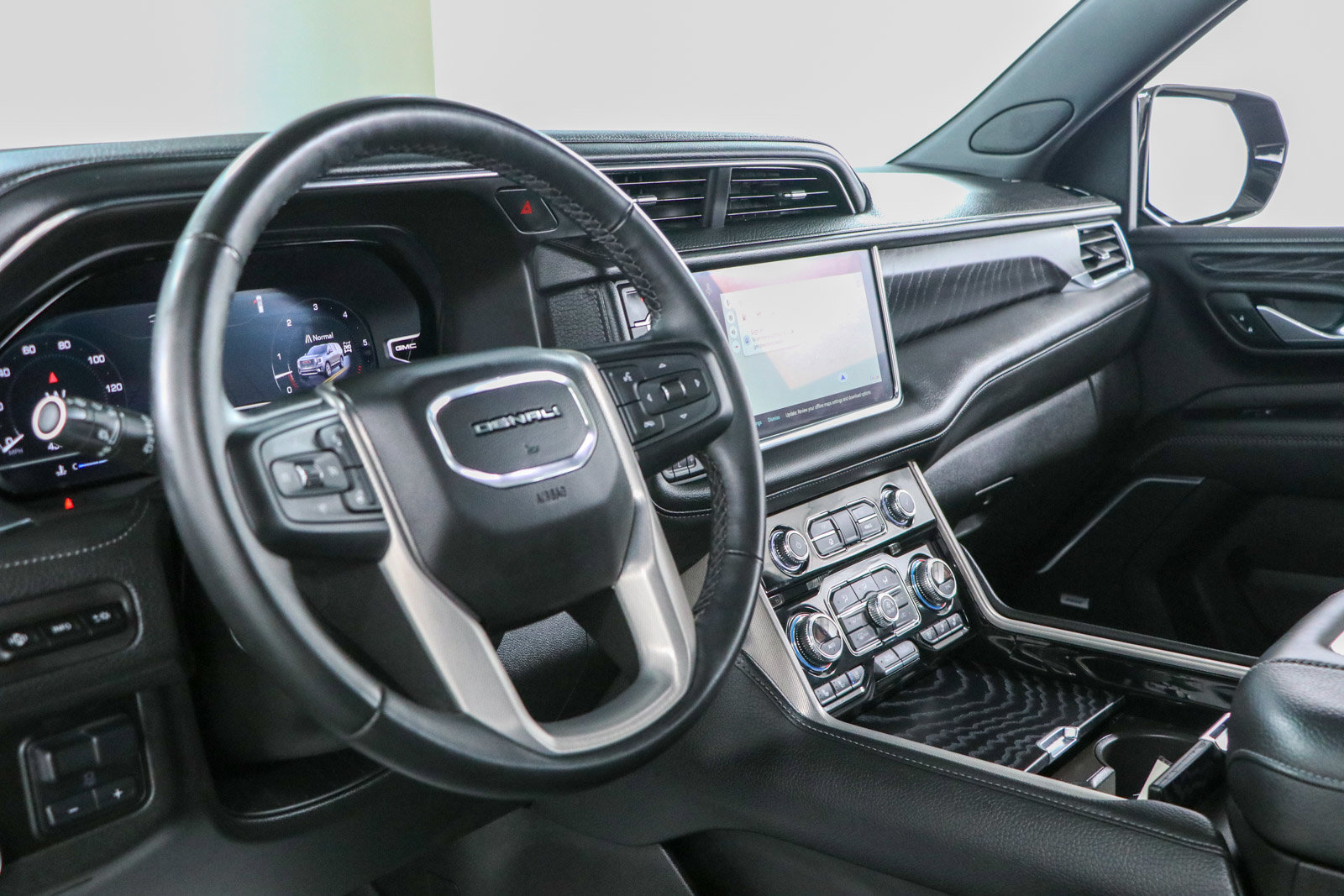 Used 2023 GMC Yukon Denali AWD/4WD image 26