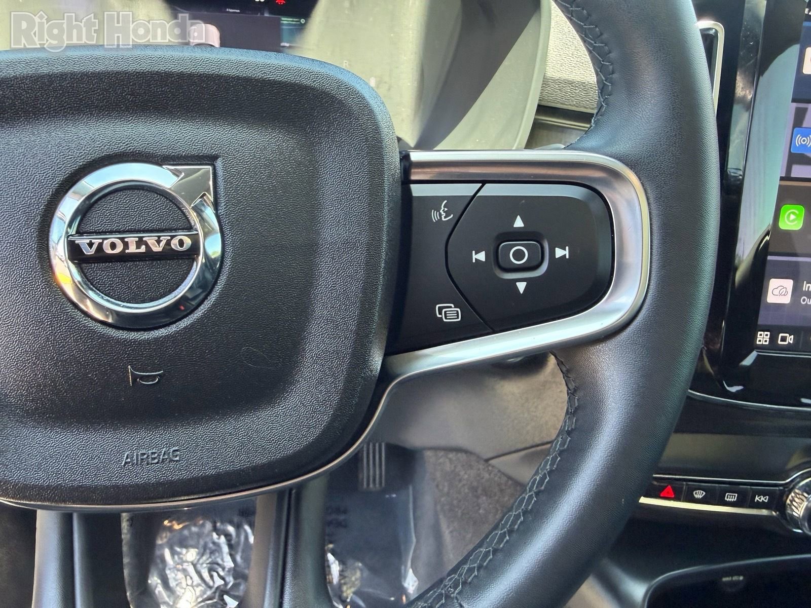 Used 2023 Volvo XC40 B5 Ultimate w/ Protection Package Premier AWD/4WD image 33