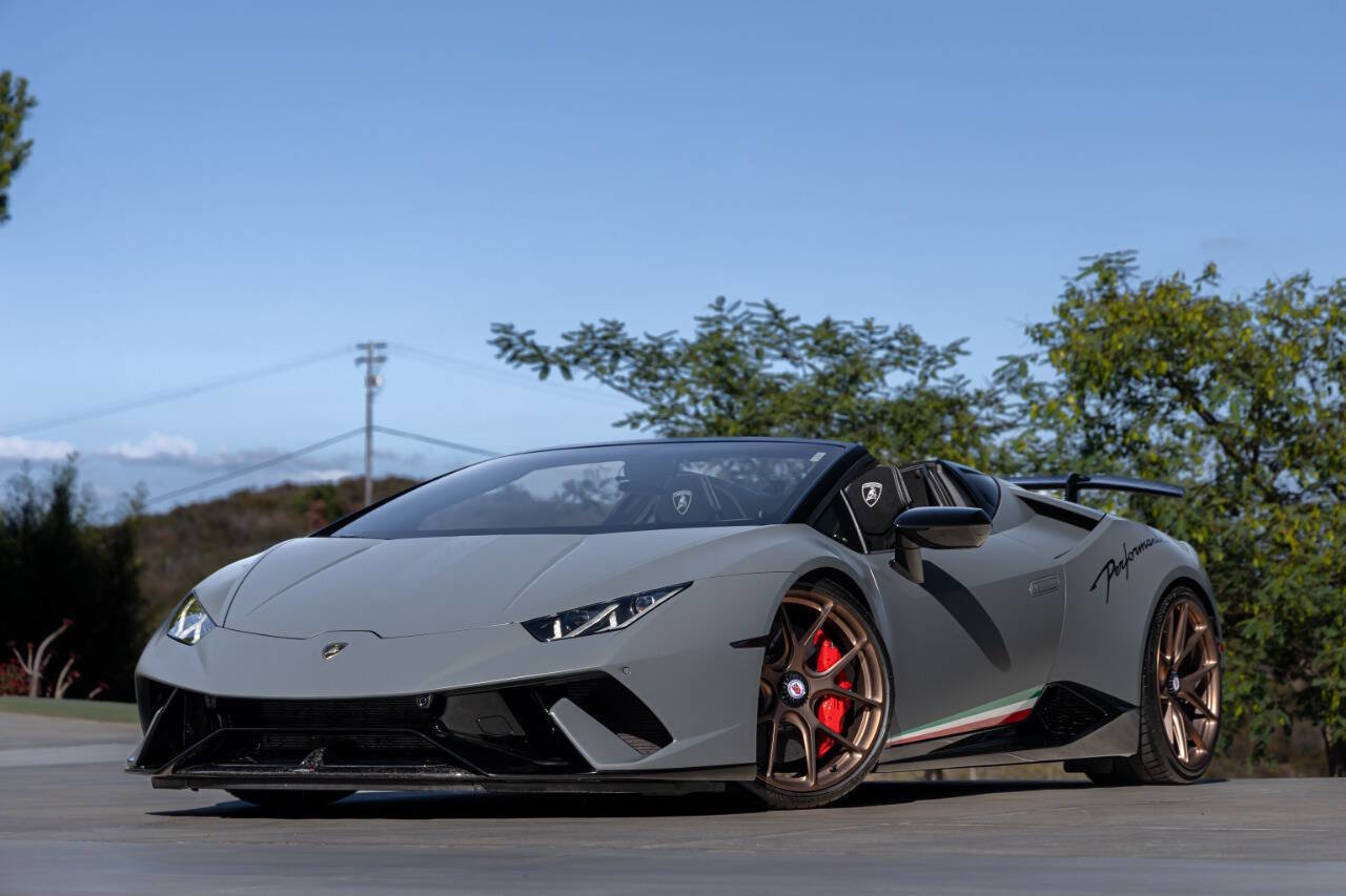 Used 2018 Lamborghini Huracan Performante image 14