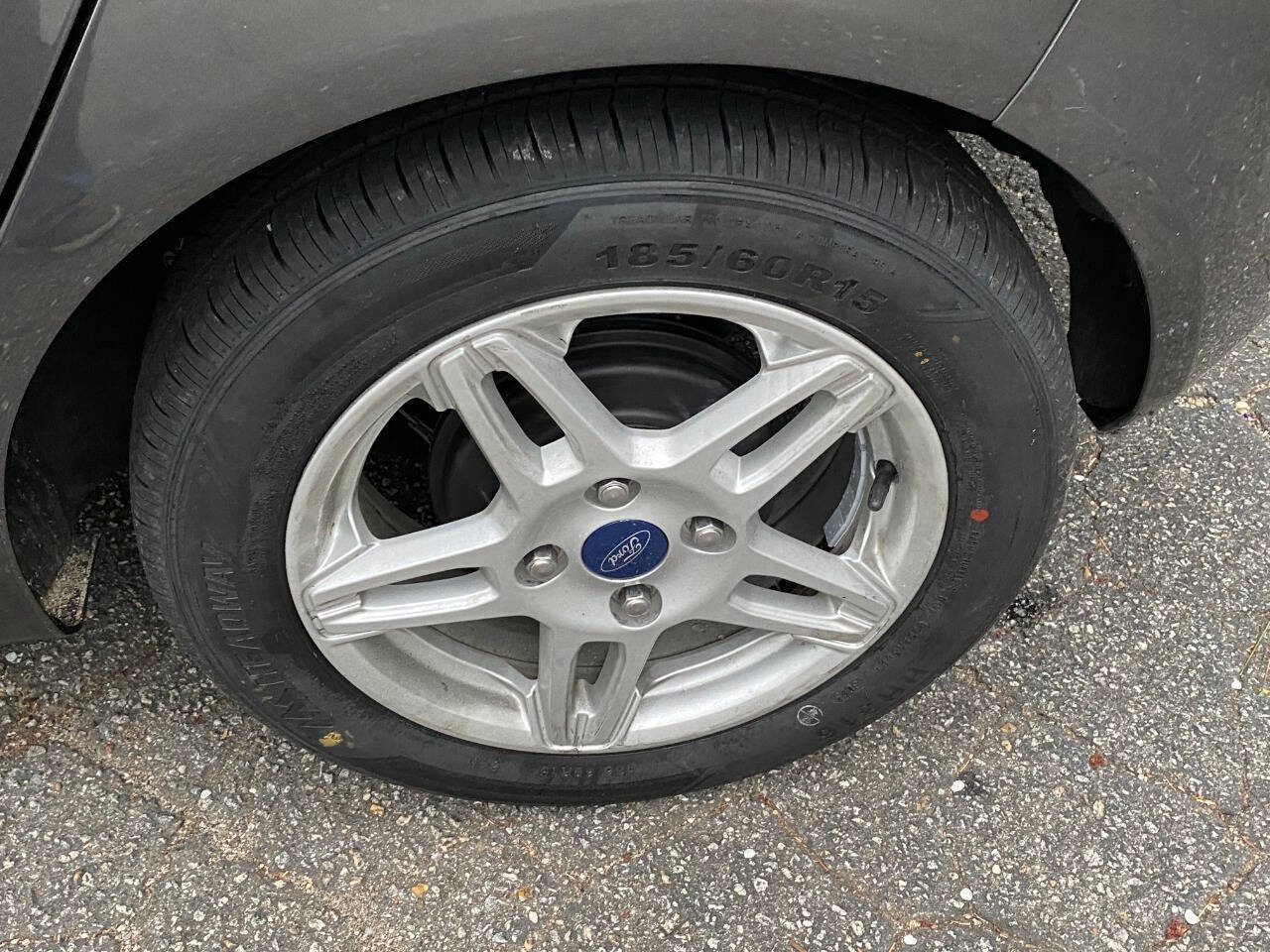 Used 2018 Ford Fiesta SE image 9