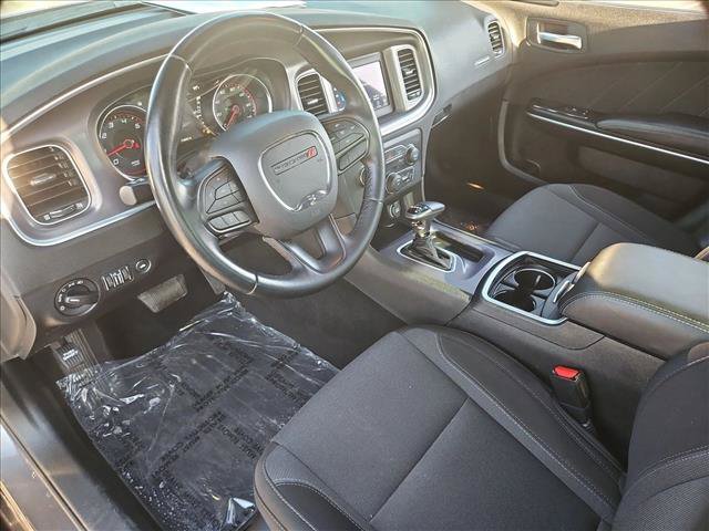 Used 2020 Dodge Charger SXT RWD image 12