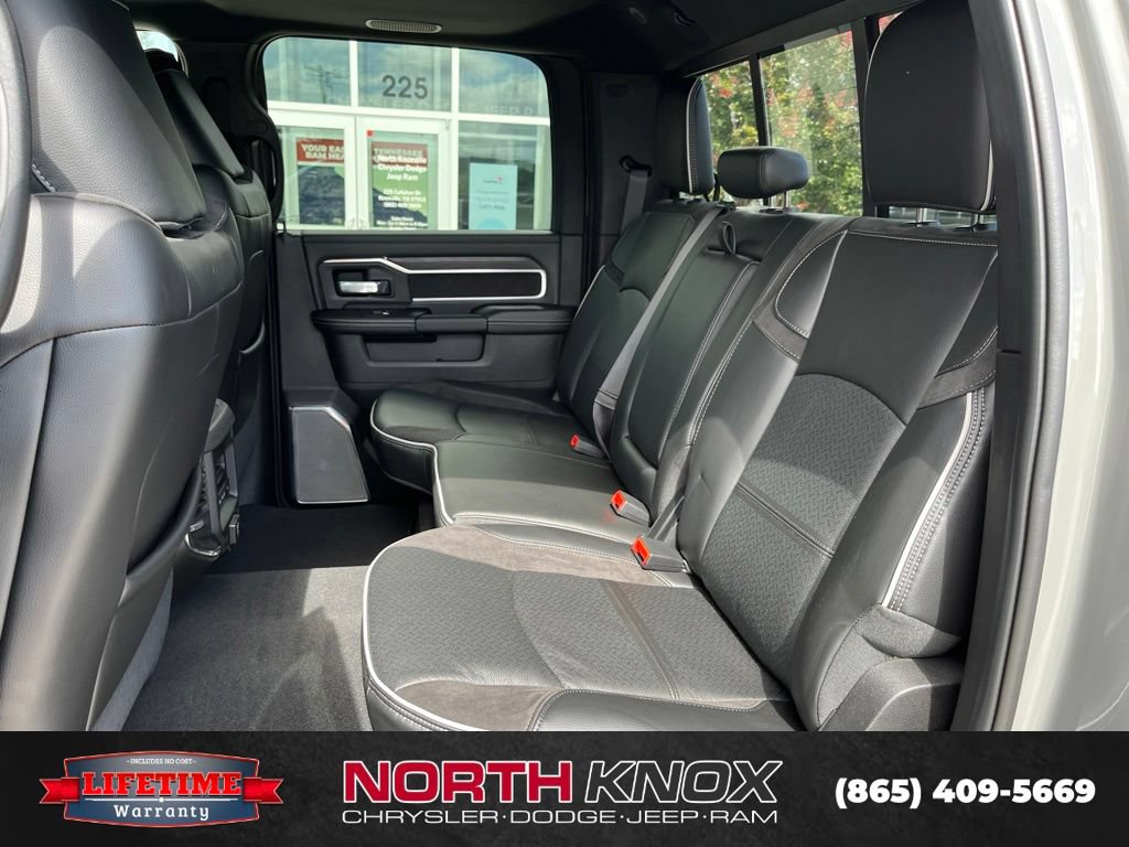 New 2026 RAM 2500 Laramie AWD/4WD image 17