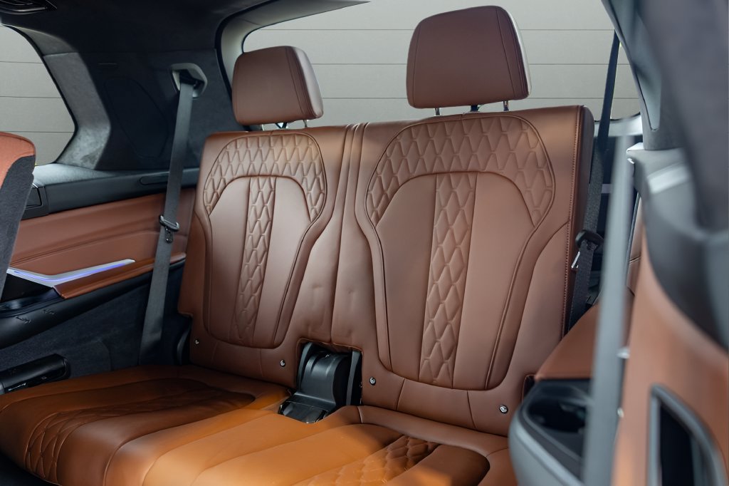 Used 2024 BMW X7 M60i w/ Executive Package AWD/4WD image 59