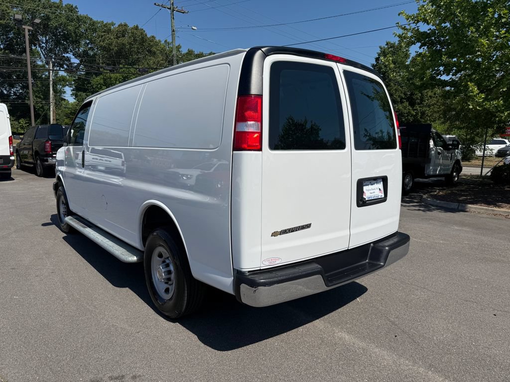 Used 2024 Chevrolet Express 2500 w/ Driver Convenience Package RWD image 8