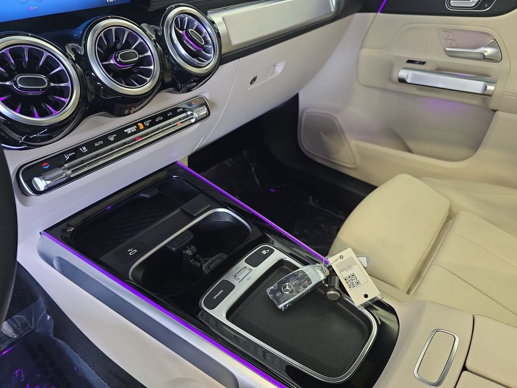 Used 2026 Mercedes-Benz GLB 250 image 27