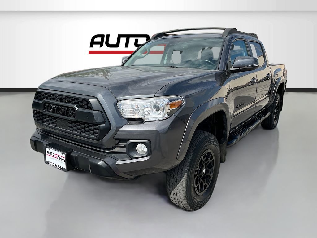 Used 2021 Toyota Tacoma SR5 w/ Technology Package image 3