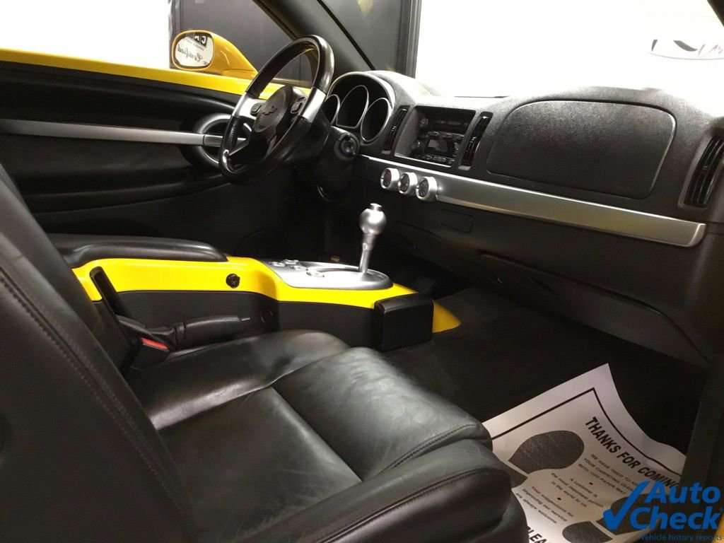 Used 2003 Chevrolet SSR w/ Preferred Equipment Group RWD image 37