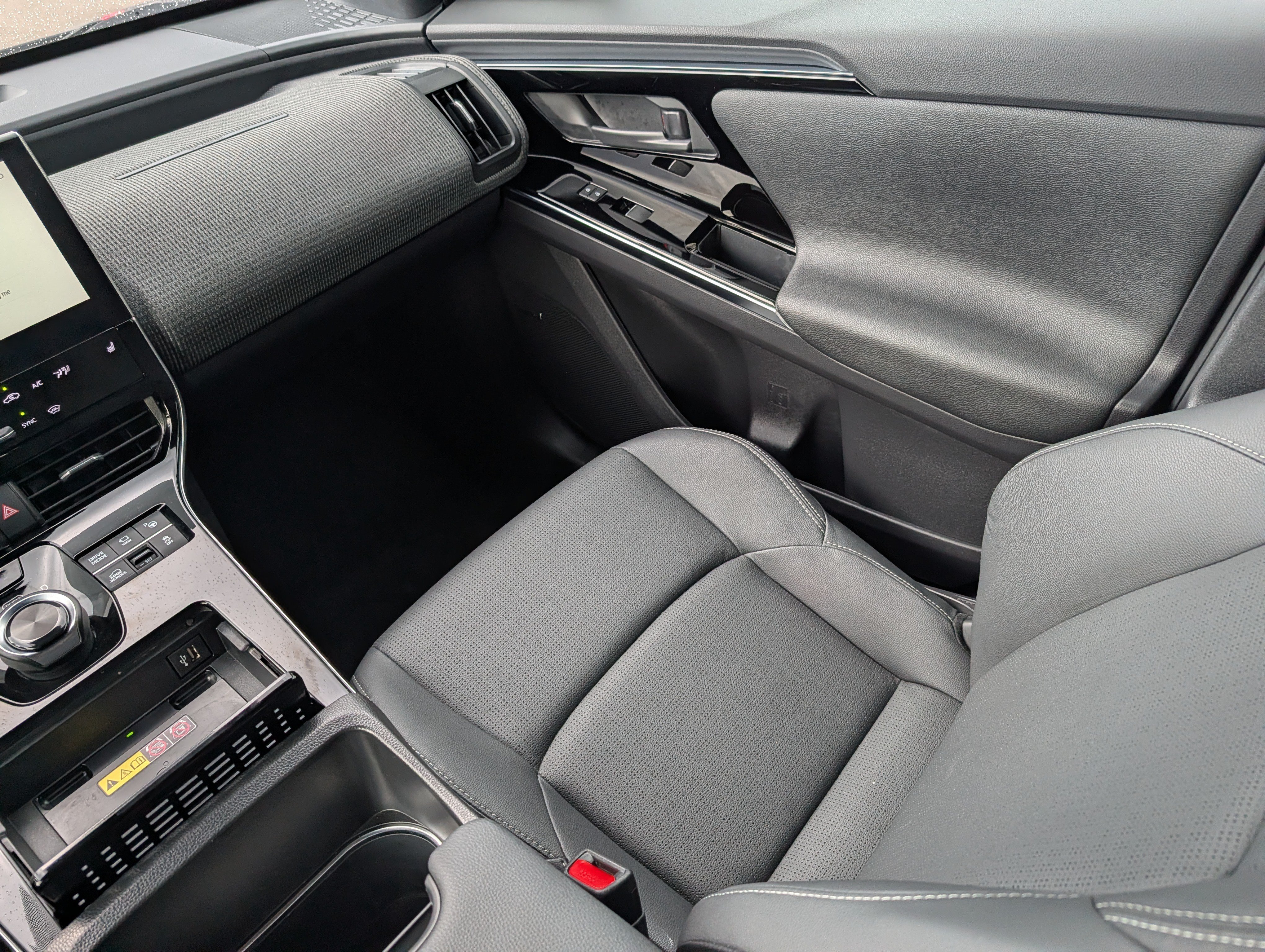 Certified 2023 Subaru Solterra AWD image 11