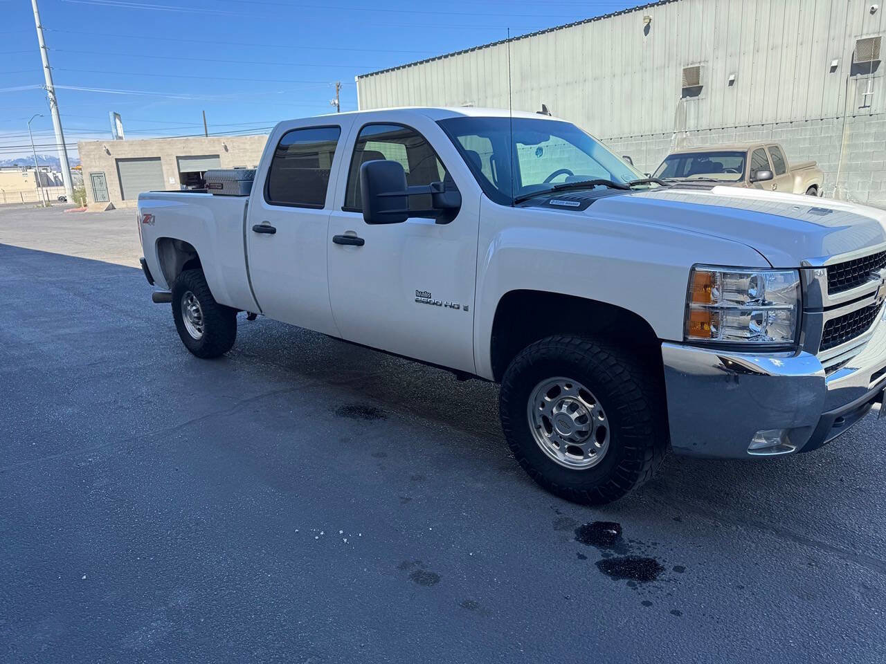 Used 2008 Chevrolet Silverado 2500 LT w/ 1LT Convenience Package AWD/4WD image 12