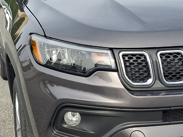 Certified 2024 Jeep Compass Latitude AWD/4WD image 9