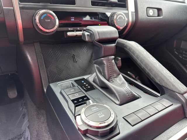 Used 2025 Toyota Tacoma SR5 AWD/4WD image 23