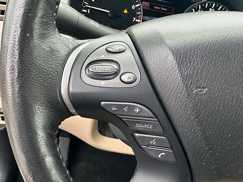 Used 2018 Nissan Pathfinder Platinum image 26