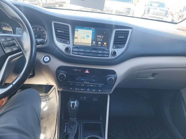 Used 2017 Hyundai Tucson SE Plus AWD/4WD image 21