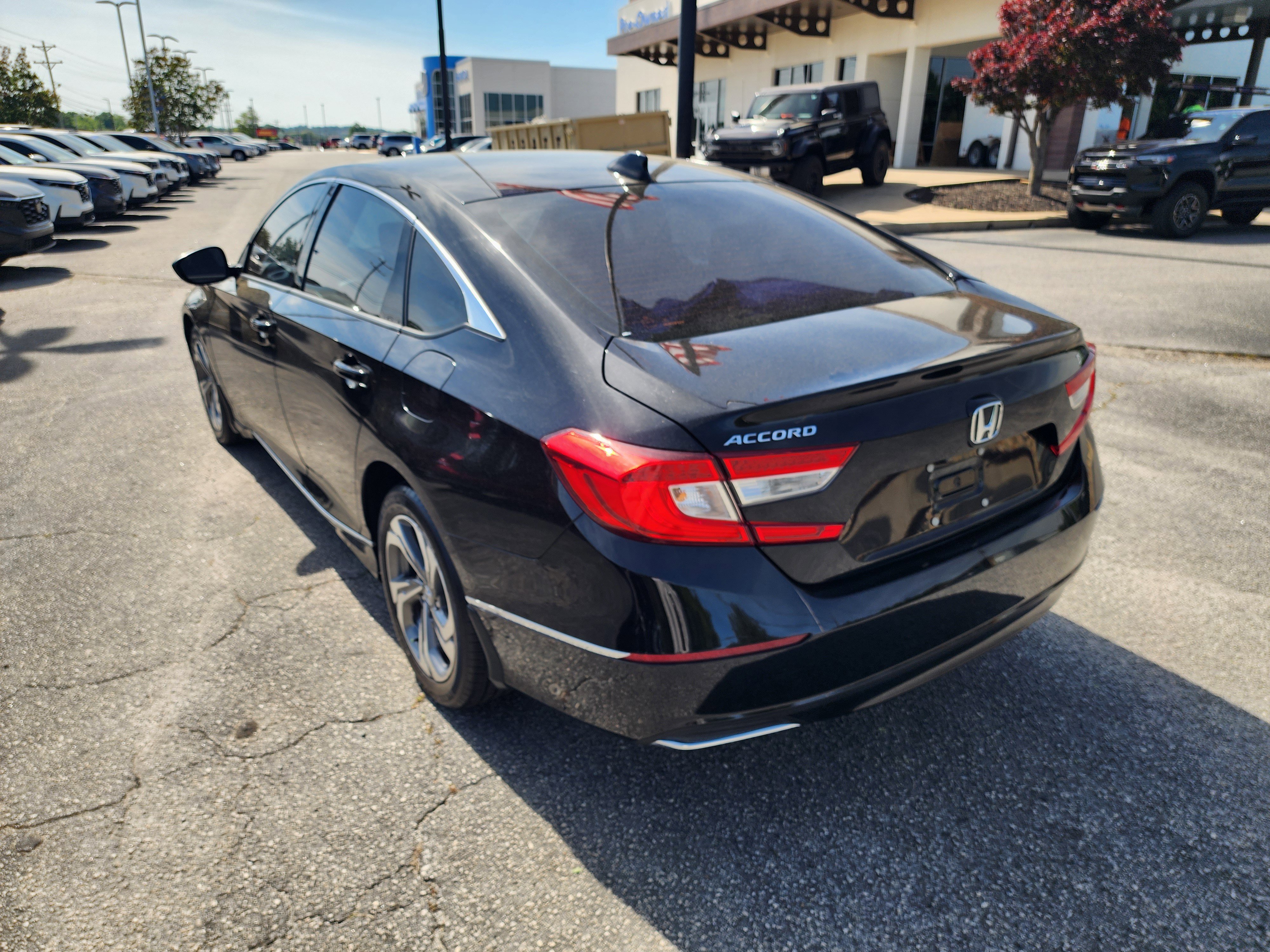 Certified 2019 Honda Accord EX image 6