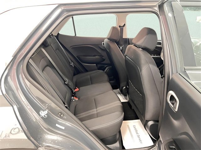 Used 2025 Hyundai Venue SEL image 10