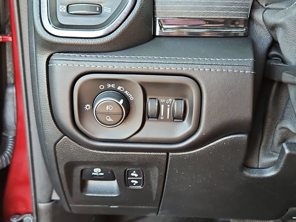 Used 2022 RAM 1500 Limited w/ Trailer Tow Group (B) AWD/4WD image 14