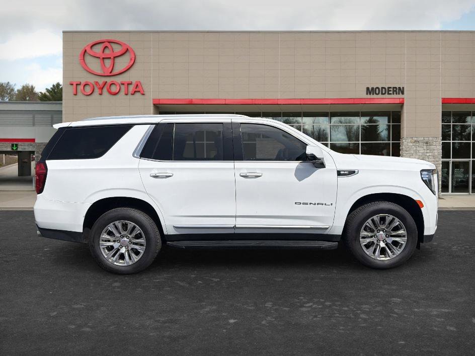 Used 2023 GMC Yukon Denali AWD/4WD image 4